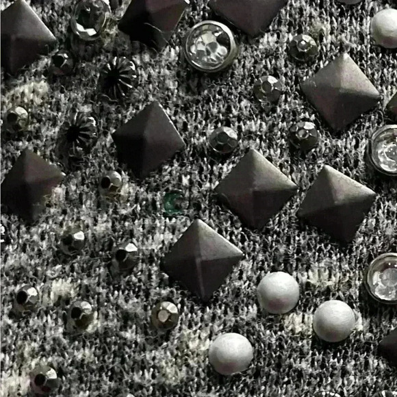 2 for$15 Maurices 2X embellished gray long sleeve shirt - Picture 7 of 11